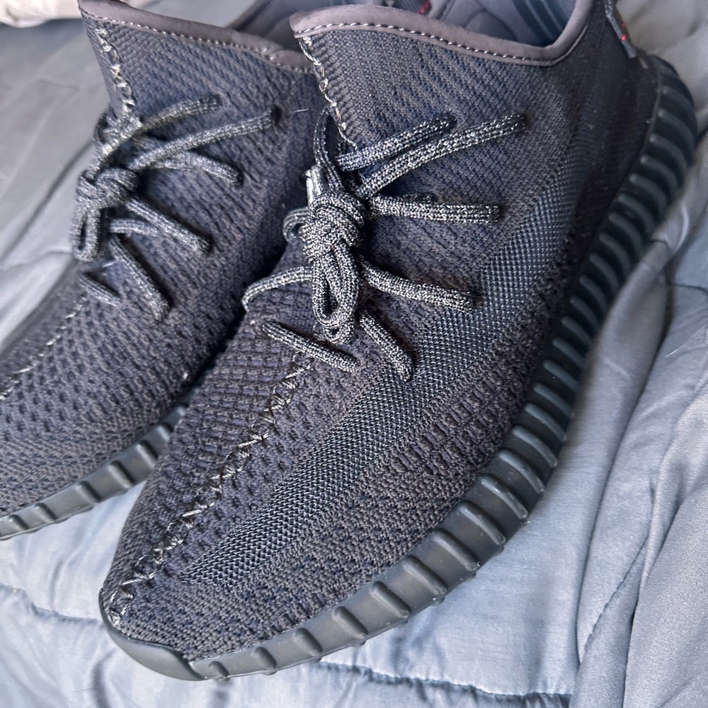 Yeezy 350 v2